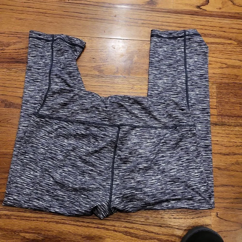 Super soft/silky capri leggings, grey black and white